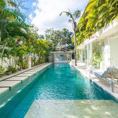 Villa Puro Blanco Kuta  Exterior photo
